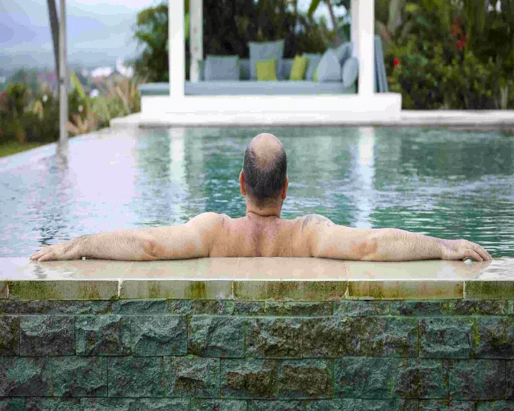 5 sinais comuns de vazamento na piscina e como consertá-los 2 Introducao aos vazamentos em piscinas